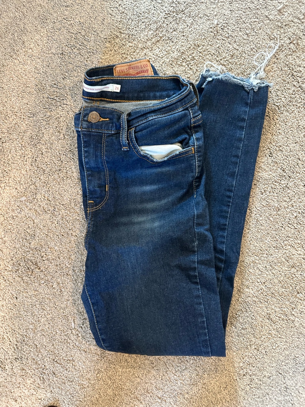 Levi's Women's Skinny Jeans in Dark Blue Denim
